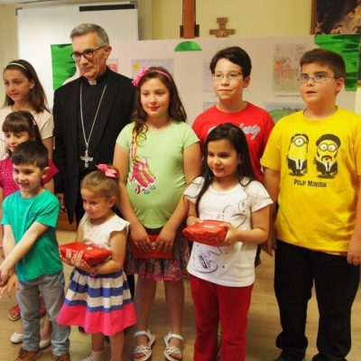 184b7cb84d7b456c96a0bdfbbeaa5f14_XL